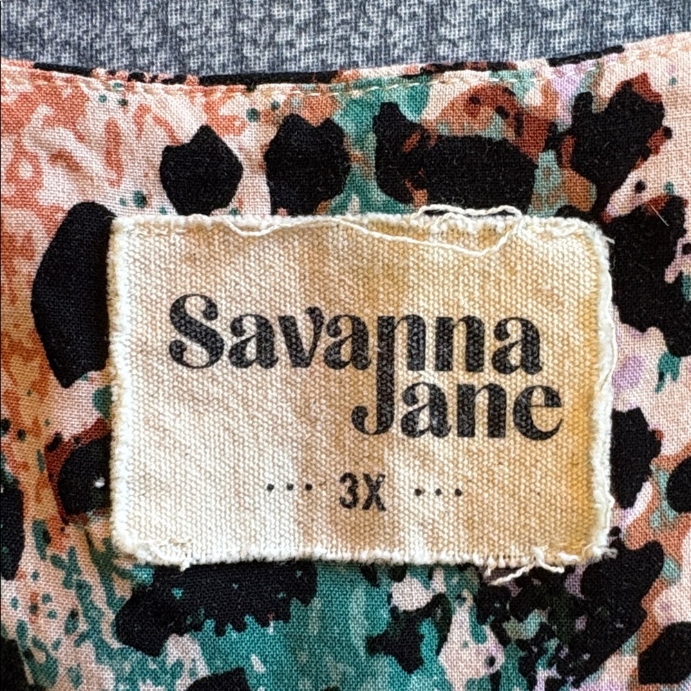 Savanna Janes animal print and embroidered yoke top size 3X - Picture 9 of 11